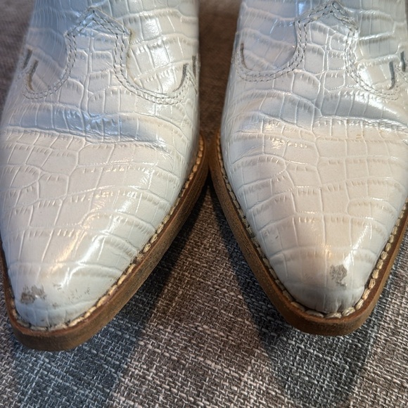 Sam Edelman Winona White Crocodile Booties - Picture 5 of 11